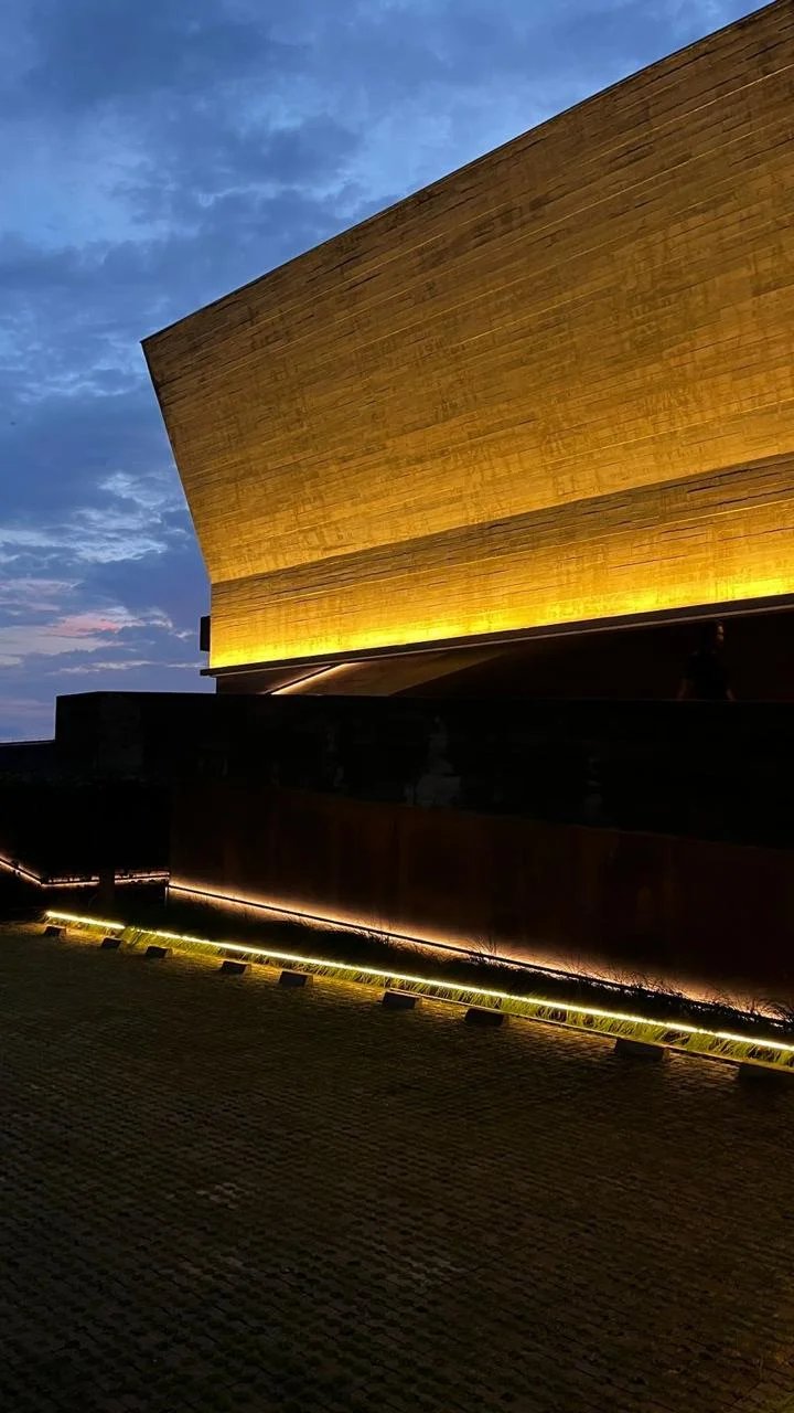 Jelajah Museum Pribadi Srihadi Soedarsono: Menelusuri Mahakarya dan Warisan Seni - 2